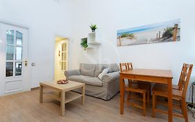 Practico Apartamento Cerca De Estacion De Sants