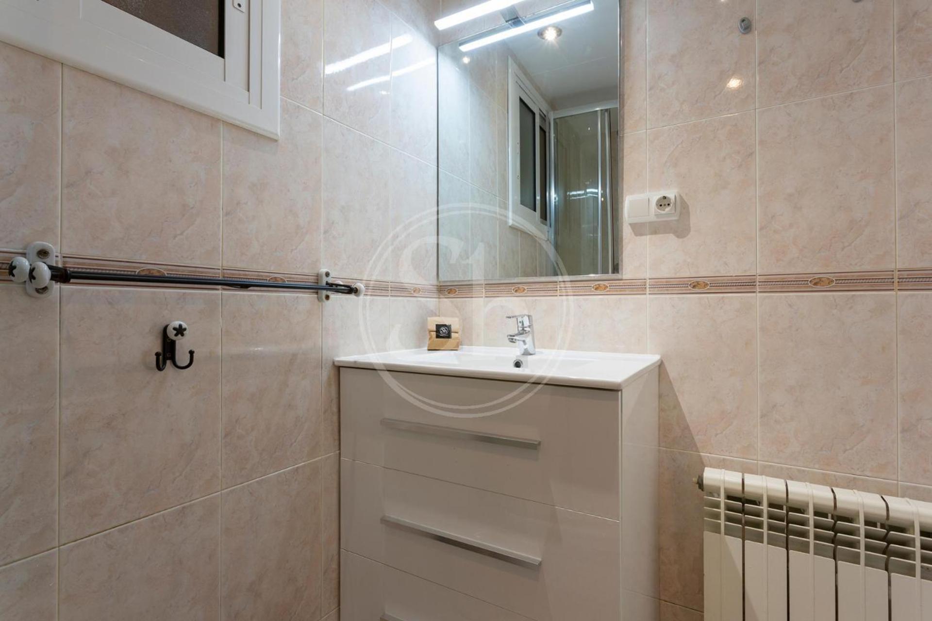 Practico Apartamento Cerca De Estacion De Sants Barcelona Exterior foto
