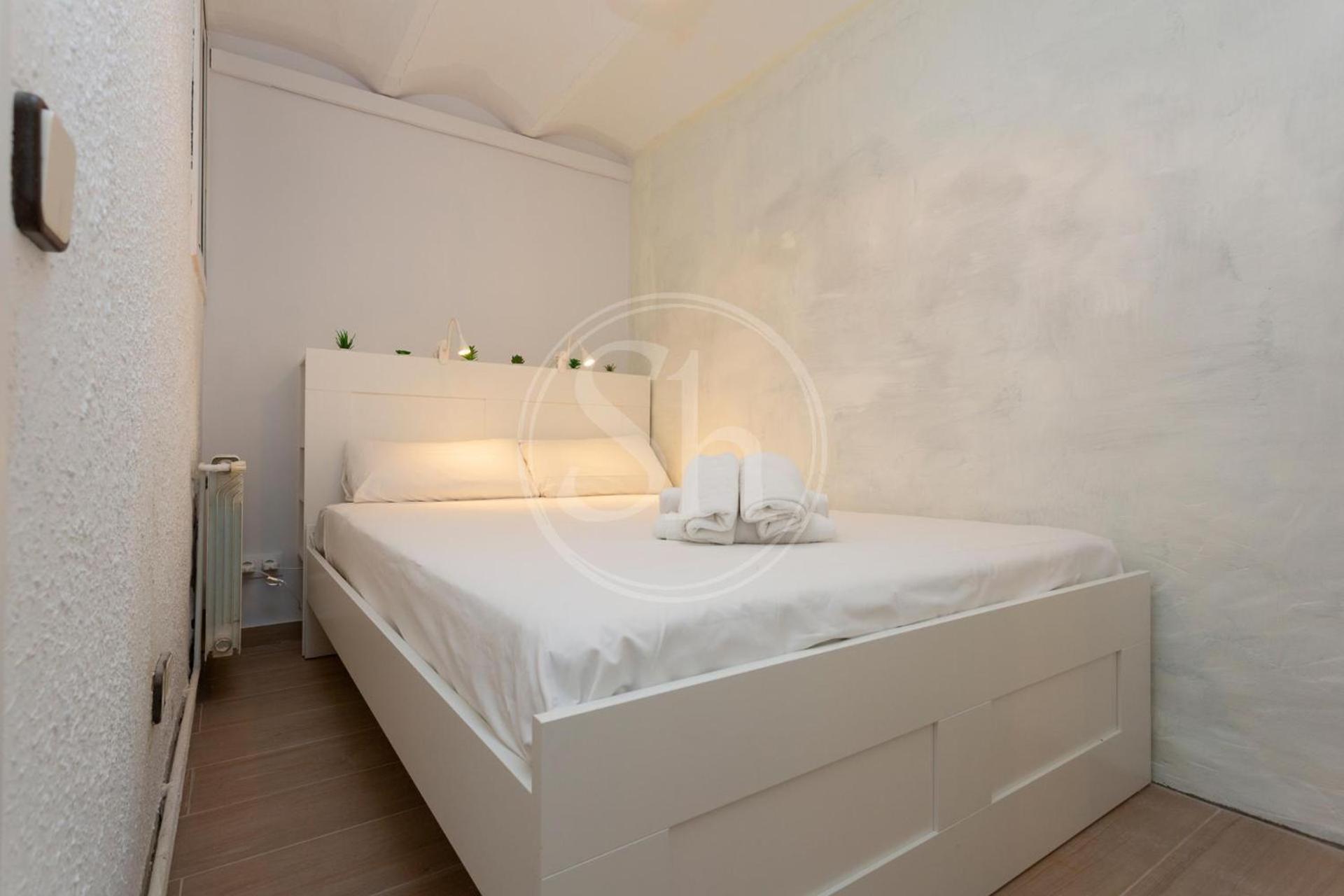 Practico Apartamento Cerca De Estacion De Sants Barcelona Exterior foto