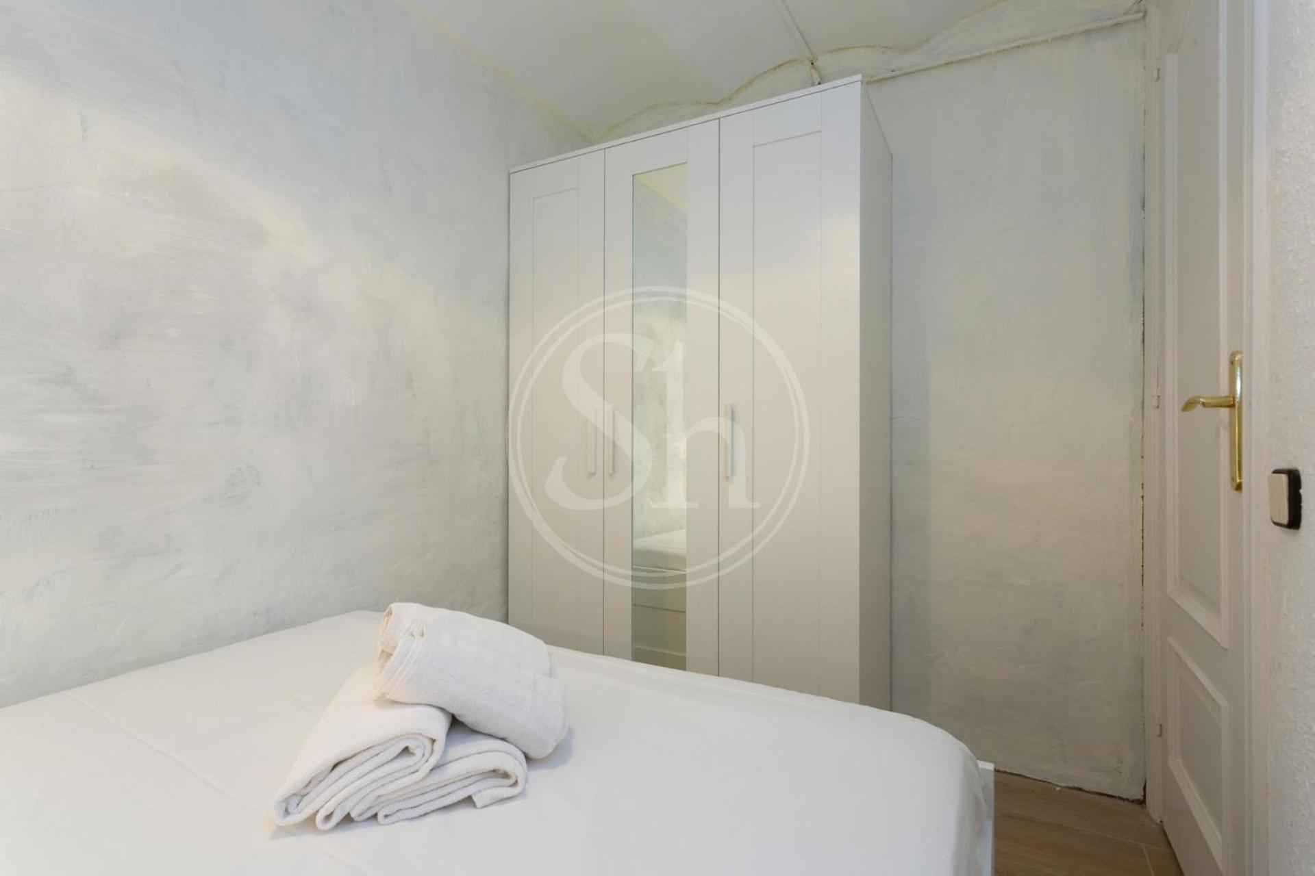 Practico Apartamento Cerca De Estacion De Sants Barcelona Exterior foto